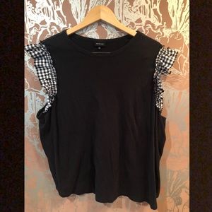 Frilly Checkered Sleeve T-Shirt